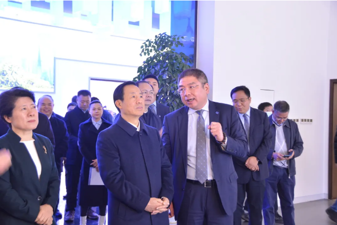 奋进新征程丨湖南省委书记许达哲一行莅临威廉希尔长沙基地调研考察